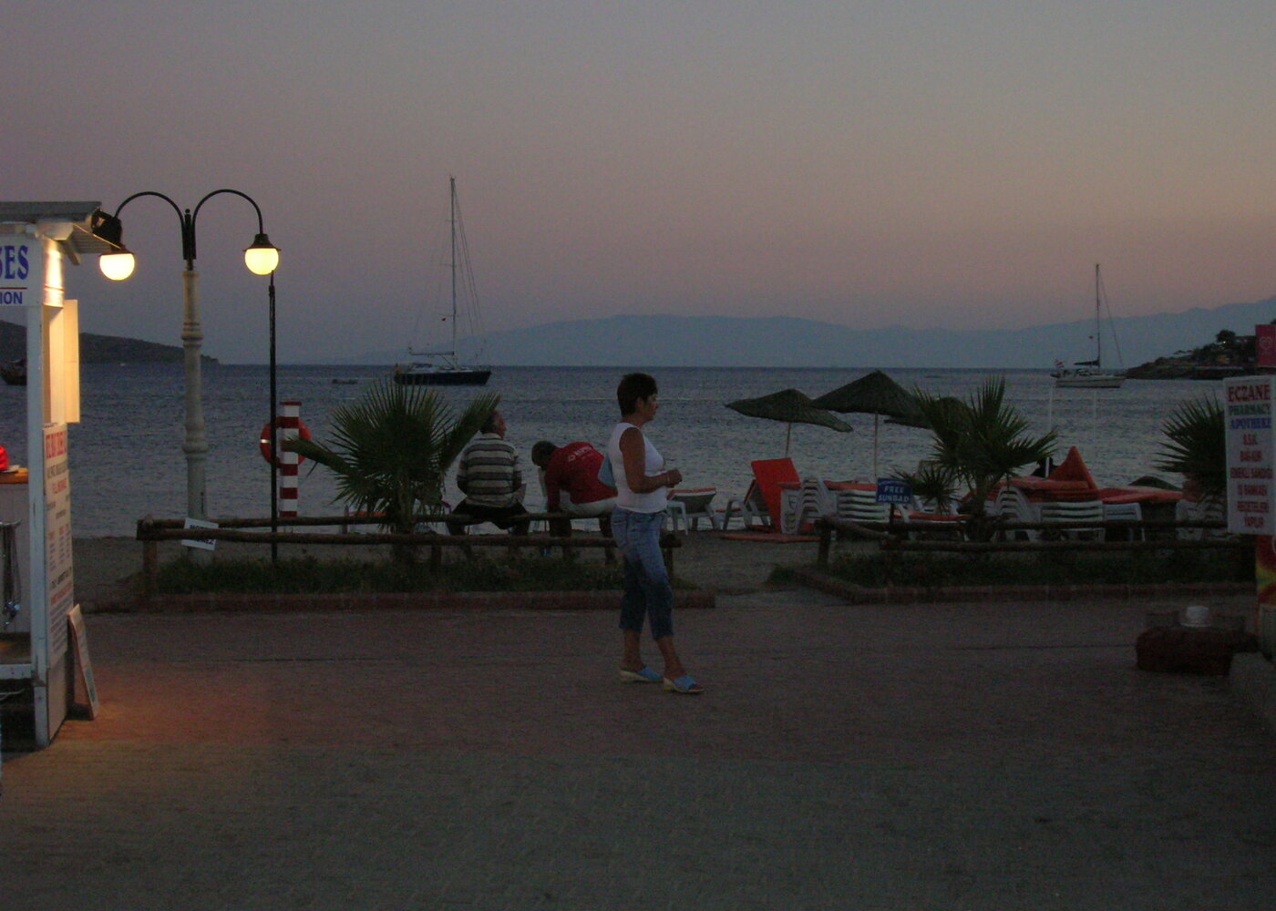 Bitez Beach shoreline
